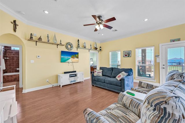 2418 Sand Crab, Port Bolivar, TX 77650