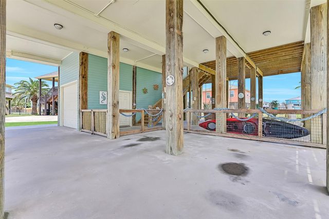 2418 Sand Crab, Port Bolivar, TX 77650