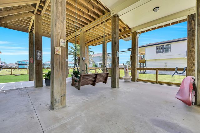 2418 Sand Crab, Port Bolivar, TX 77650