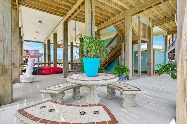 2418 Sand Crab, Port Bolivar, TX 77650
