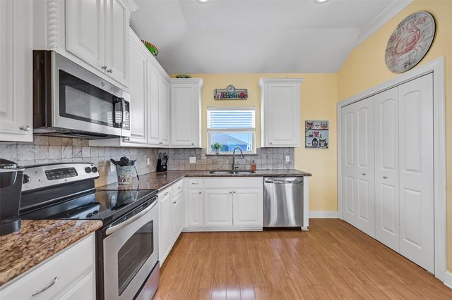 2418 Sand Crab, Port Bolivar, TX 77650