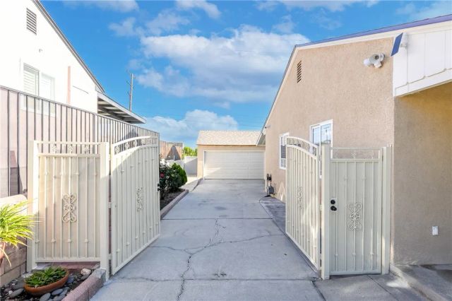 1718 S Mcpherrin, Monterey Park, CA 91754