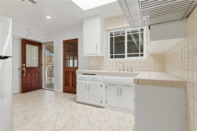 1718 S Mcpherrin, Monterey Park, CA 91754