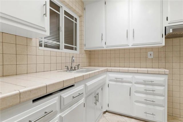 1718 S Mcpherrin, Monterey Park, CA 91754