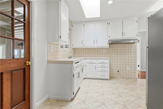 1718 S Mcpherrin, Monterey Park, CA 91754