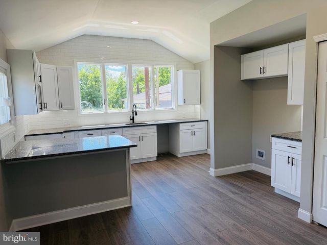 106 PARK AVE, Elmer, NJ 08318