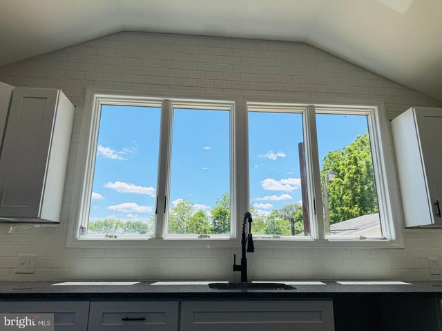 106 PARK AVE, Elmer, NJ 08318
