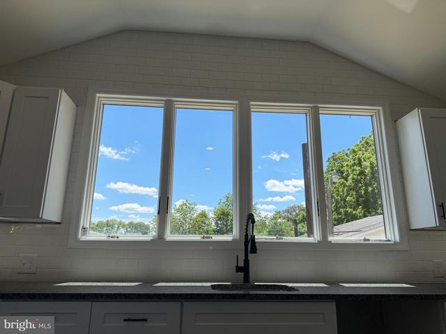 106 PARK AVE, Elmer, NJ 08318