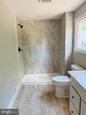 106 PARK AVE, Elmer, NJ 08318