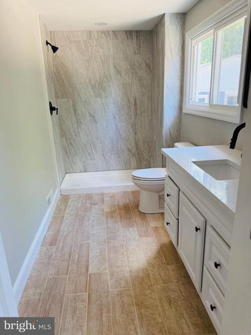 106 PARK AVE, Elmer, NJ 08318