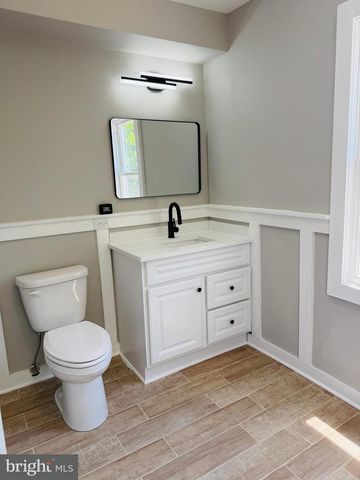106 PARK AVE, Elmer, NJ 08318
