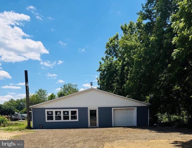 106 PARK AVE, Elmer, NJ 08318