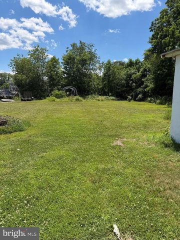 106 PARK AVE, Elmer, NJ 08318