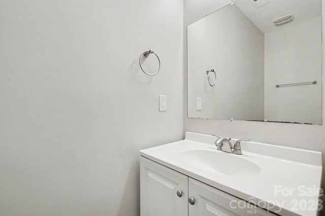 2418 S Cairns Mill Court, Charlotte, NC 28269