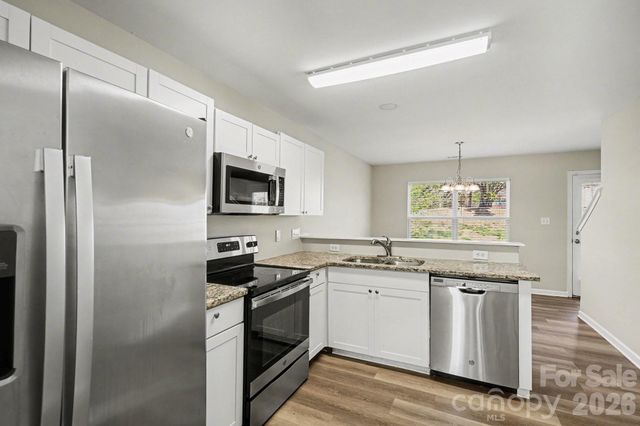 2418 S Cairns Mill Court, Charlotte, NC 28269