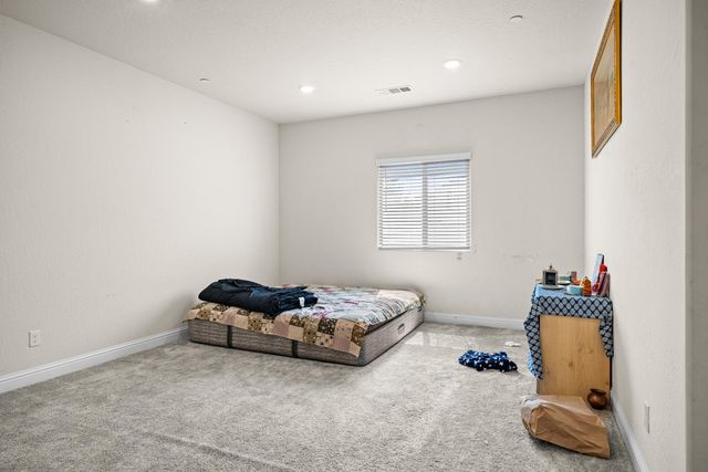 1637 N State Street, Fresno, CA 93722