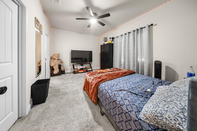 1637 N State Street, Fresno, CA 93722