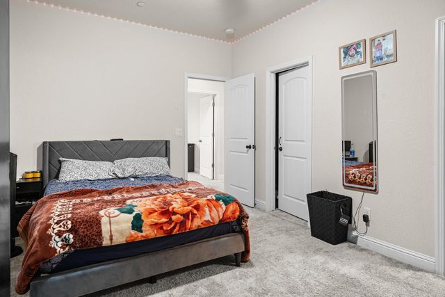 1637 N State Street, Fresno, CA 93722