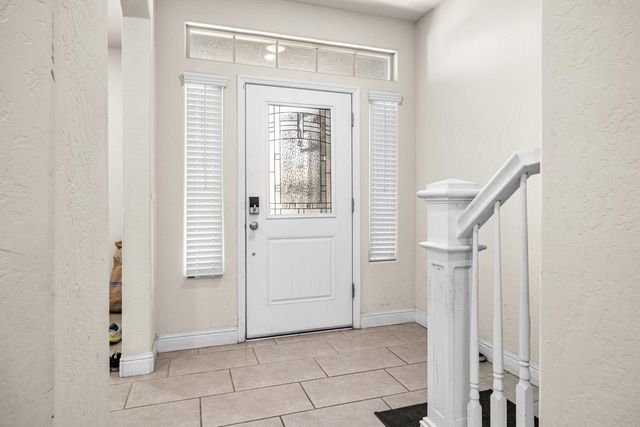 1637 N State Street, Fresno, CA 93722