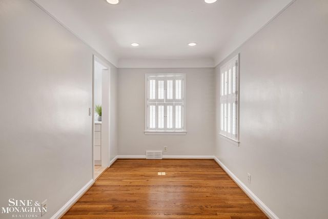 418 Hillcrest Avenue, Grosse Pointe Farms, MI 48236