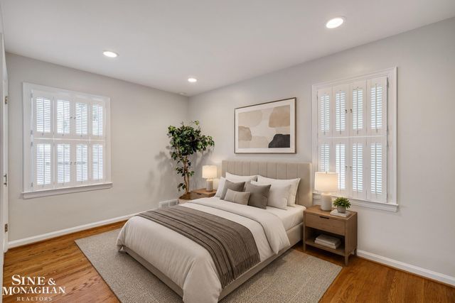 418 Hillcrest Avenue, Grosse Pointe Farms, MI 48236