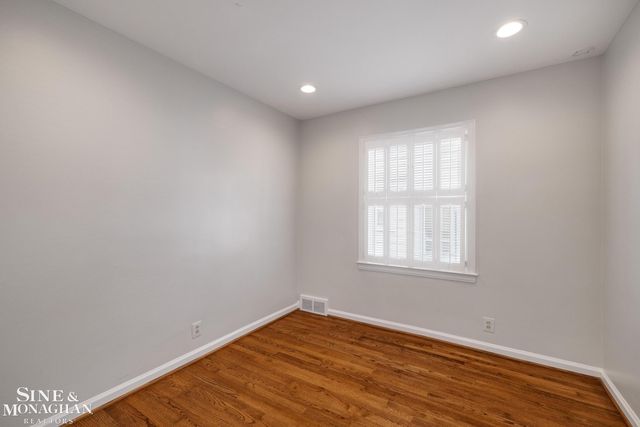 418 Hillcrest Avenue, Grosse Pointe Farms, MI 48236
