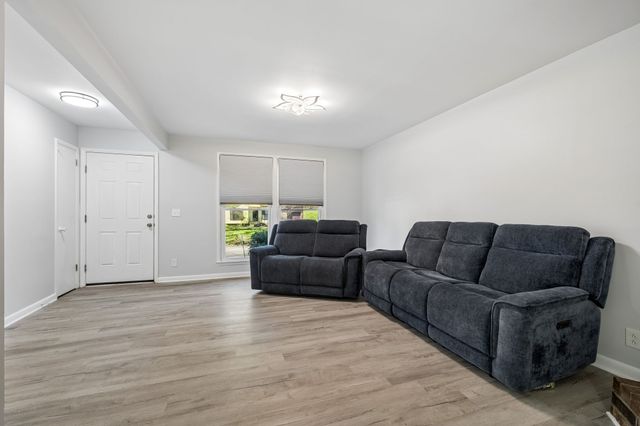 679 Frankfort Dr, Hermitage, TN 37076