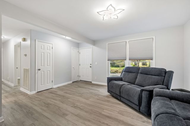 679 Frankfort Dr, Hermitage, TN 37076