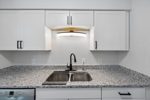 679 Frankfort Dr, Hermitage, TN 37076