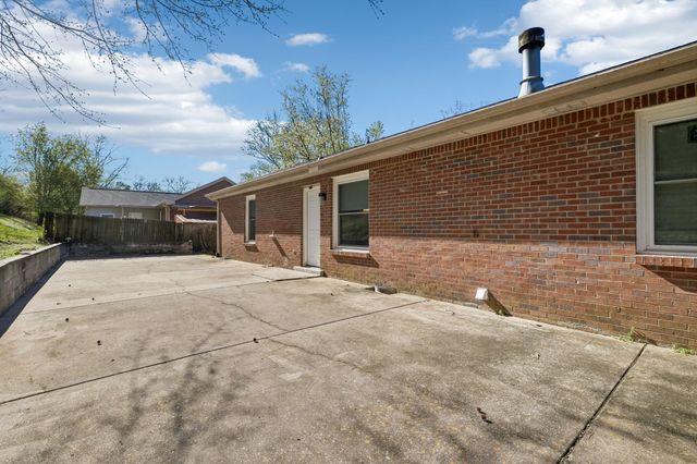 679 Frankfort Dr, Hermitage, TN 37076