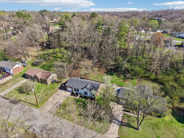 679 Frankfort Dr, Hermitage, TN 37076