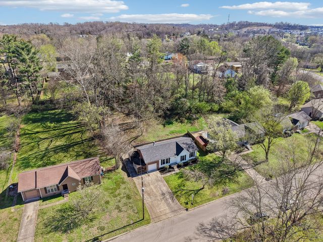 679 Frankfort Dr, Hermitage, TN 37076