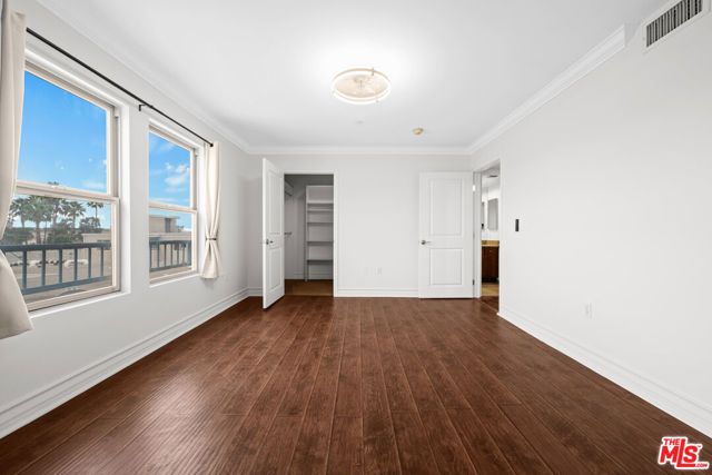 1621 Barry Avenue 301, Los Angeles, CA 90025
