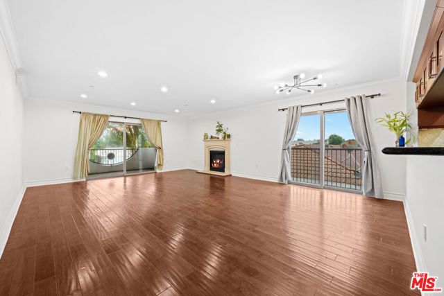 1621 Barry Avenue 301, Los Angeles, CA 90025