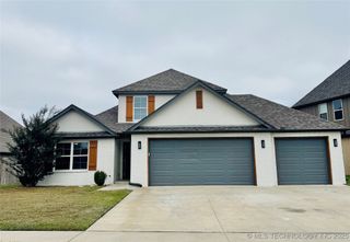 7061 E 125th Street S, Bixby, OK 74008