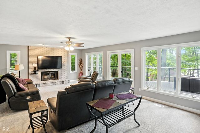 7899 Timber Cliff Lane, Trafalgar, IN 46181