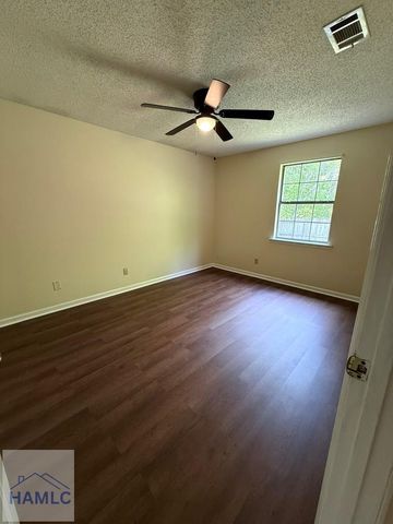 1477 Ben Gay Way, Hinesville, GA 31313