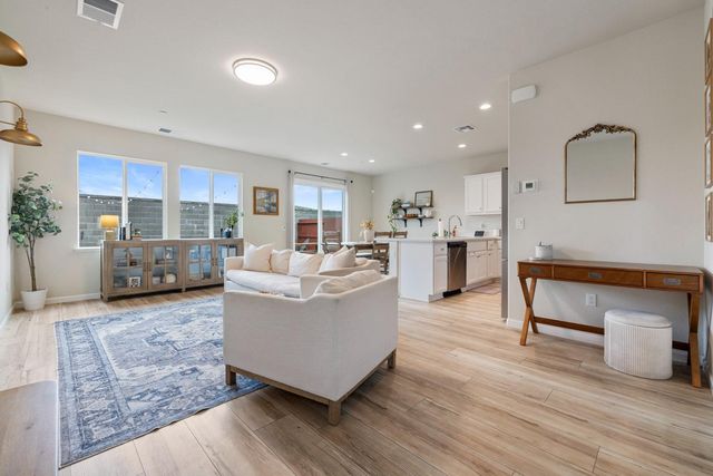 1520 Aspire Way, Modesto, CA 95356