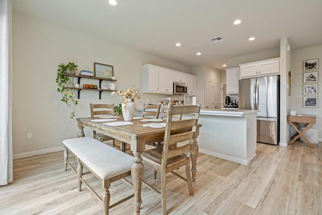 1520 Aspire Way, Modesto, CA 95356