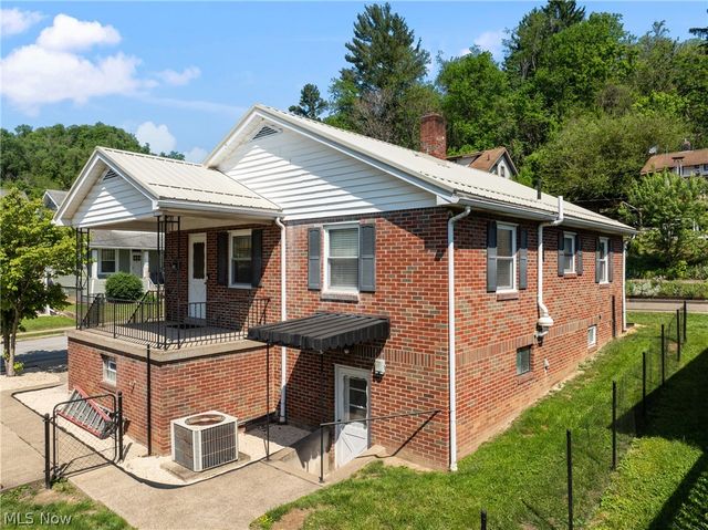 12 Cross Street, Bridgeport, OH 43912