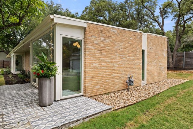 1503 E 15th ST, Georgetown, TX 78626