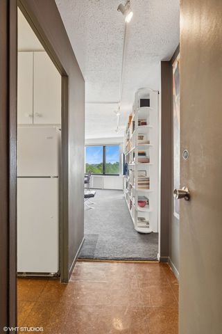 3100 N Lake Shore Drive 611, Chicago, IL 60657