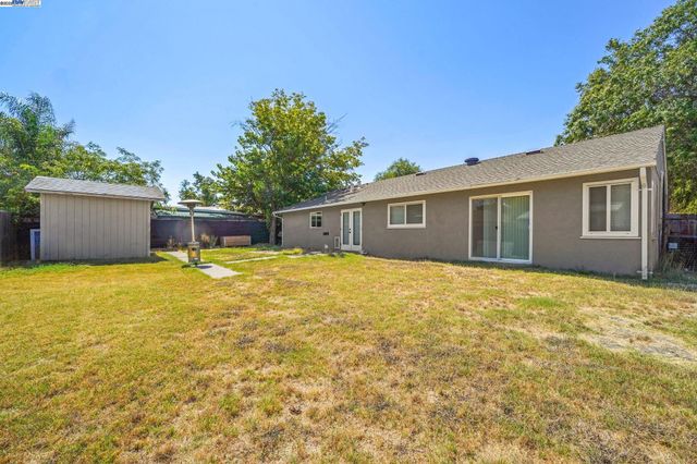 2203 Sherman Dr., Pleasant Hill, CA 94523