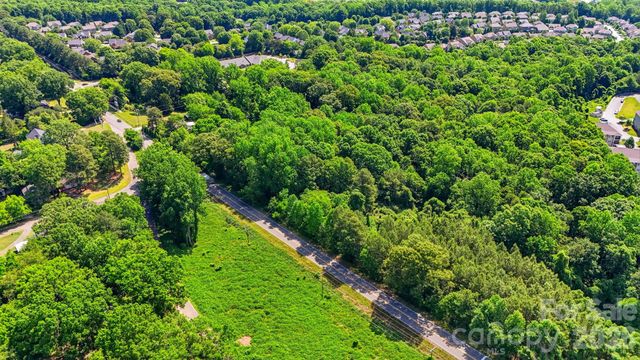 1321 Mecklenburg Highway, Mooresville, NC 28115