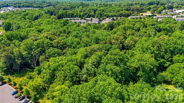 1321 Mecklenburg Highway, Mooresville, NC 28115
