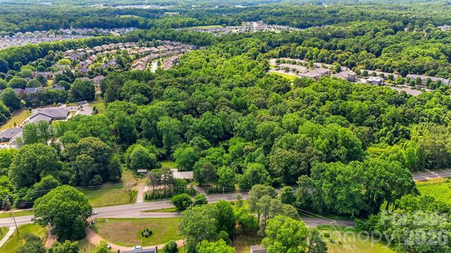 1321 Mecklenburg Highway, Mooresville, NC 28115