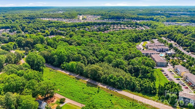 1321 Mecklenburg Highway, Mooresville, NC 28115
