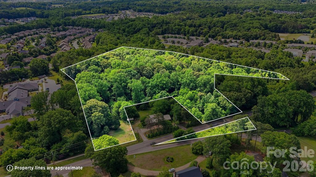 1321 Mecklenburg Highway, Mooresville, NC 28115