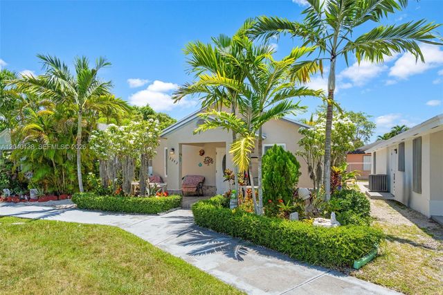 12243 SW 201st Terrace, Miami, FL 33177