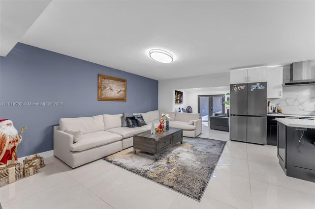 11830 SW 104th Ln, Miami, FL 33186